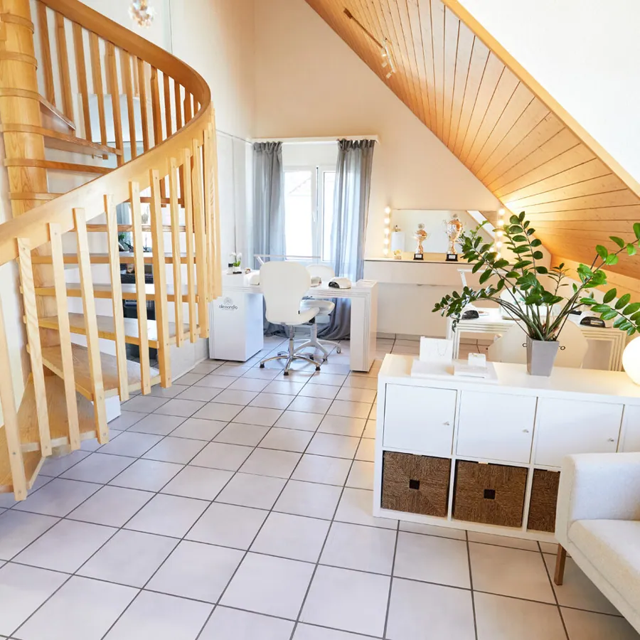 Treppe und Wartebereich